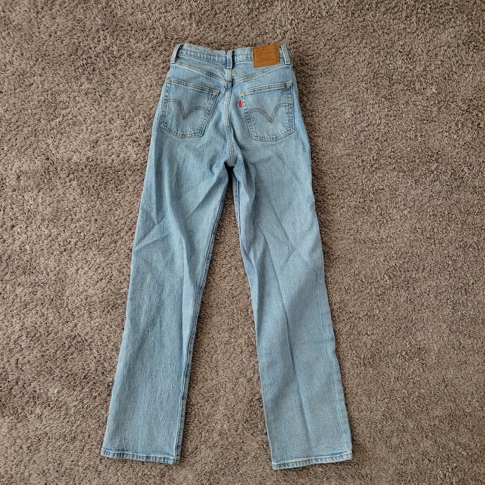 Levi's ribcage straight light wash jeans 26